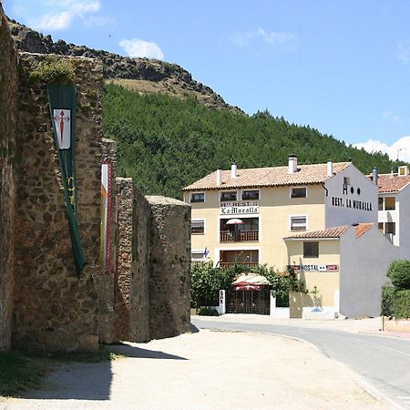 Hostal Restaurante La Muralla Canete  Eksteriør bilde
