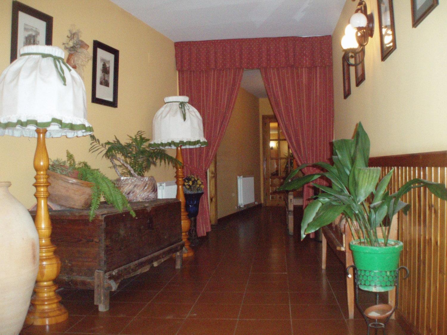 Hostal Restaurante La Muralla Canete  Eksteriør bilde
