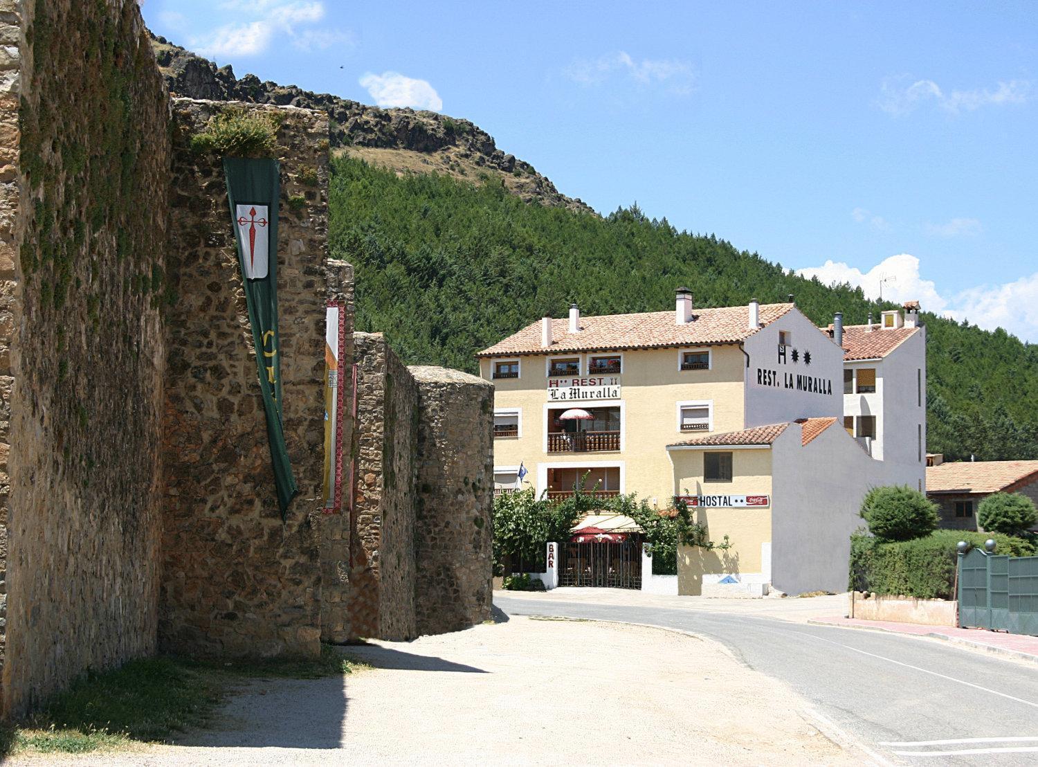 Hostal Restaurante La Muralla Canete  Eksteriør bilde