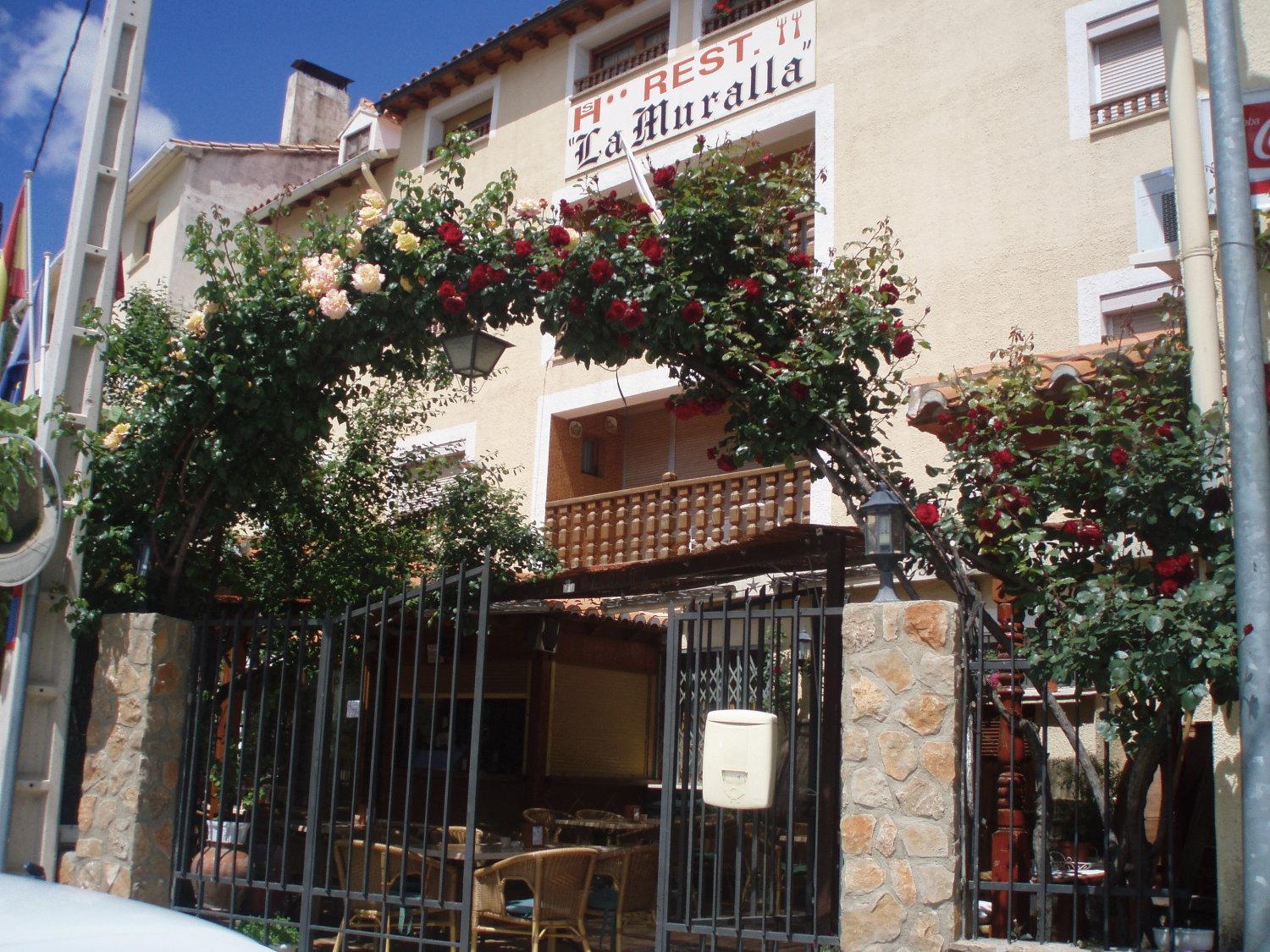 Hostal Restaurante La Muralla Canete  Eksteriør bilde
